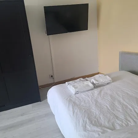 Апартаменти Duplex Pilier Rouge Avec Internet Et Tv Dans La Et Le Salon Брест