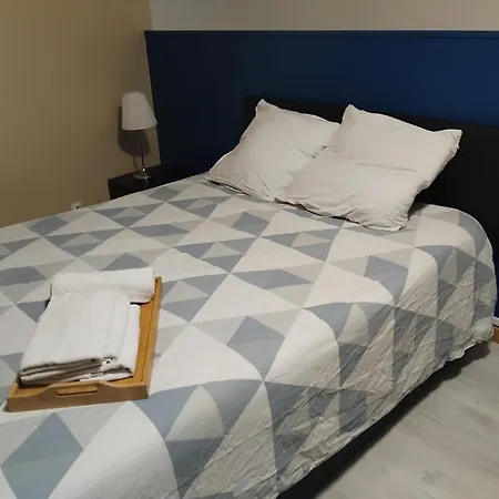 Apartman Duplex Pilier Rouge Avec Internet Et Tv Dans La Et Le Salon *